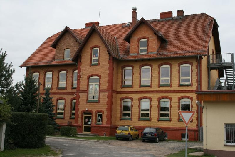 Schulhaus
